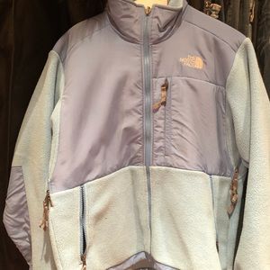 NorthFace Woman’s Fleece - M